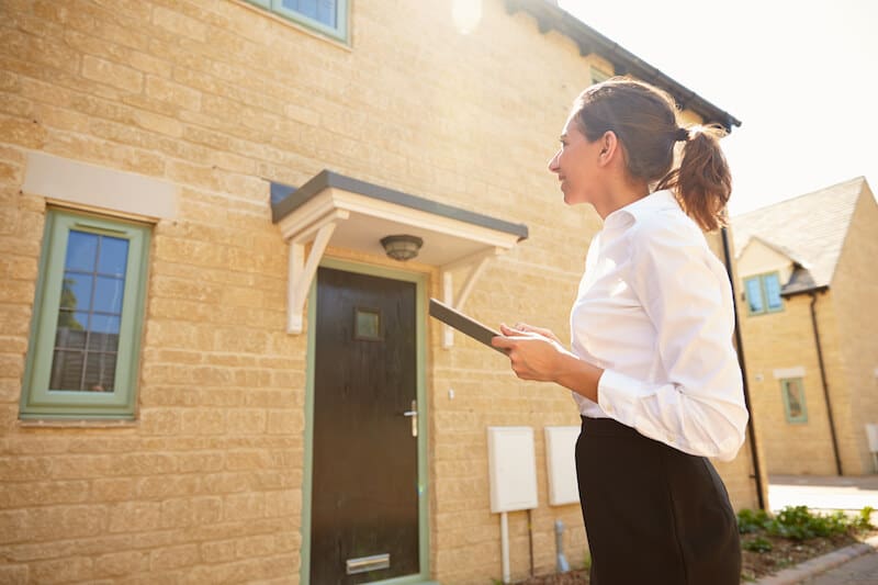 A chartered surveyor valuing an inherited property for inheritance tax purposes.